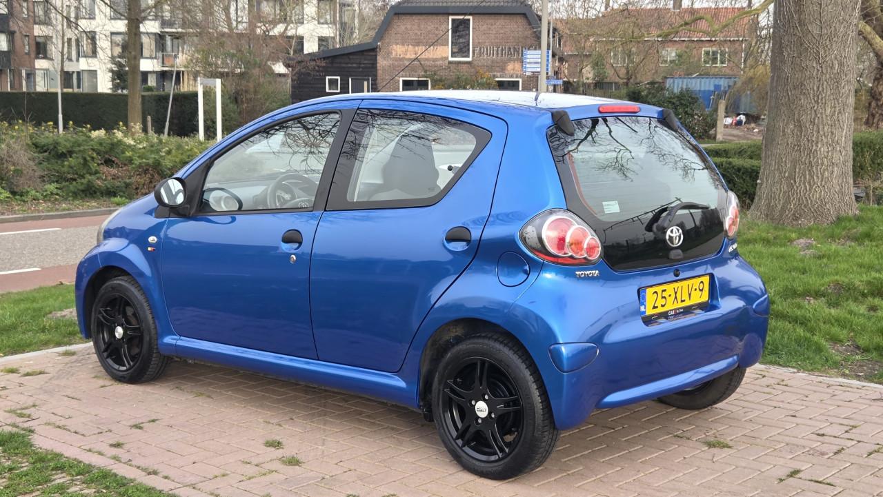 Toyota Aygo uit 2012  | 118.542KM + NAP | 5-Deurs | APK 03-2027 | IZGST.