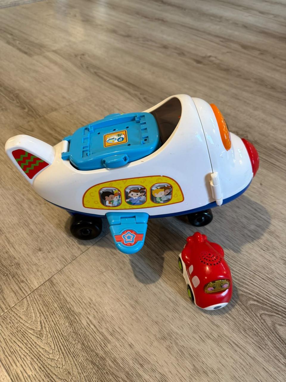 VTech 2-in-1 Vrachtvliegtuig met auto