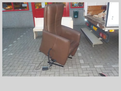 Elektrische mooie kwaliteit leren sta-op relax fauteuil merk PROMINENT