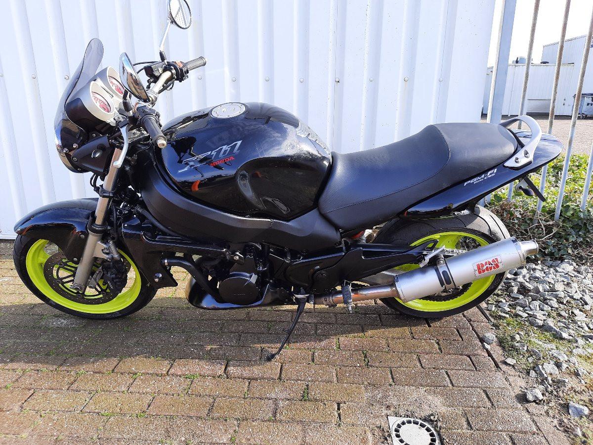 Honda X11, dikke naked bike