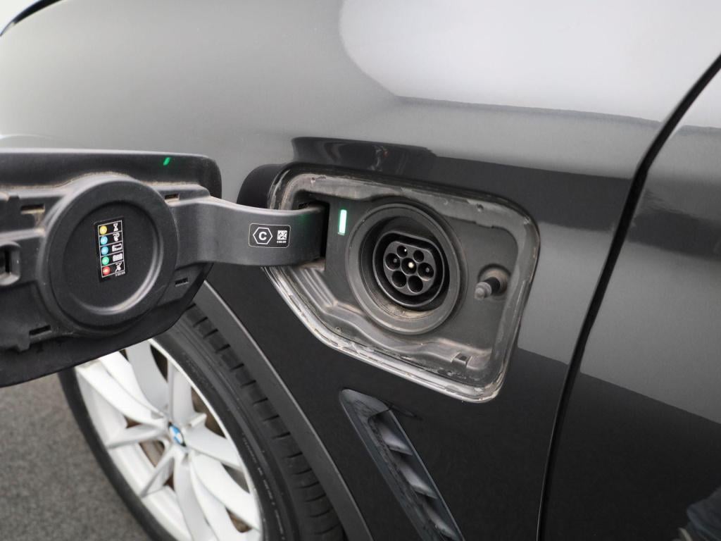 BMW X3 xdrive30e | automaat | climate control | virtual cockpit | apple car