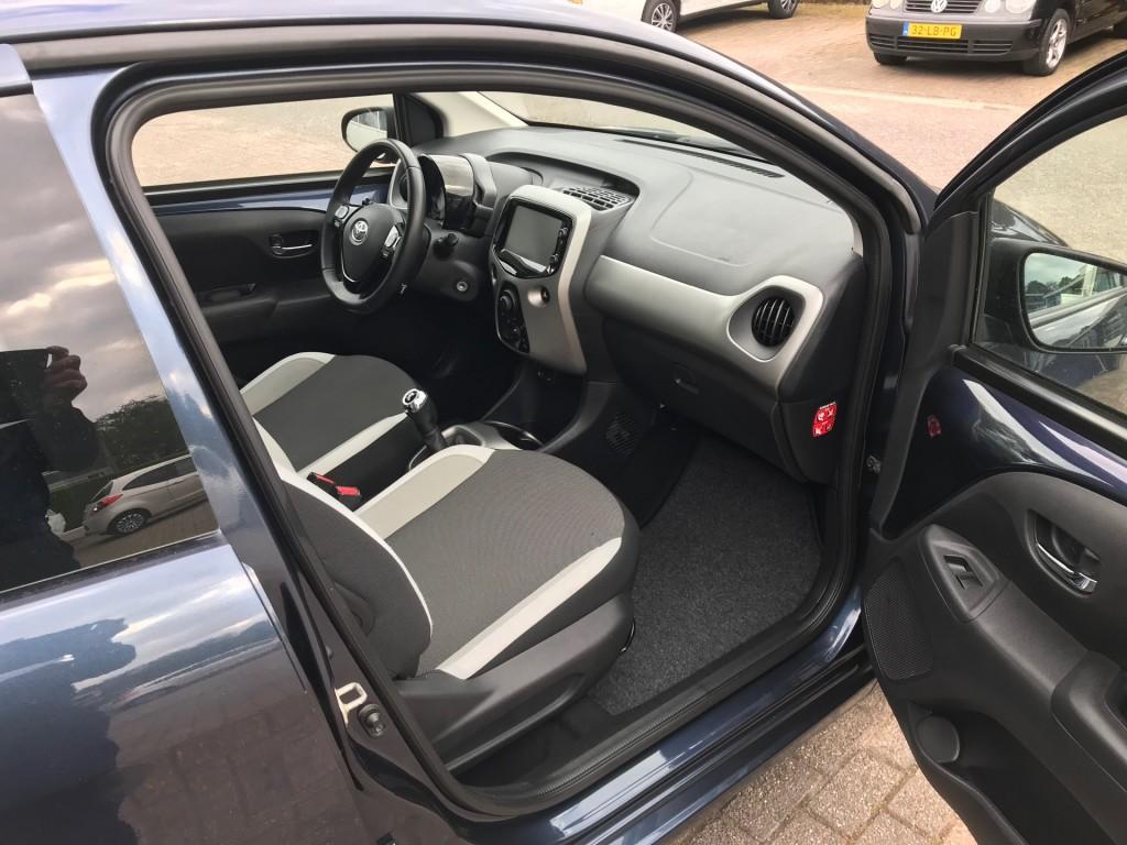 Toyota Aygo 1,0 12v x-play