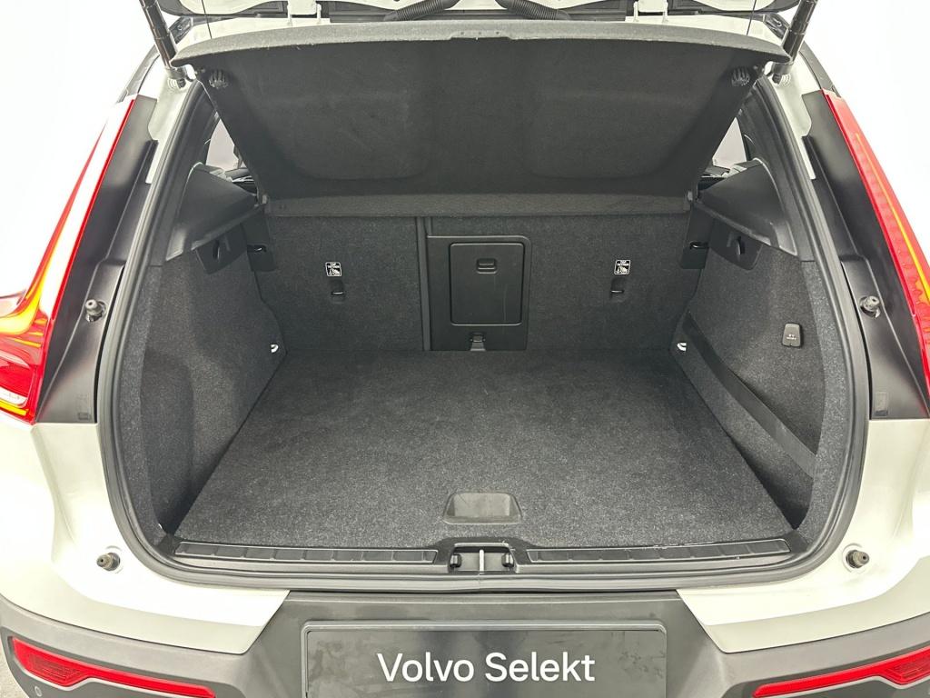 Volvo XC40 t4 211pk recharge r-design| pano| 360camera| adap.cruise|