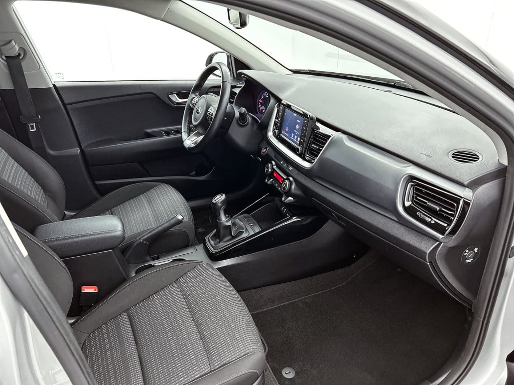 Kia Stonic 1.0 t-gdi dynamicline climate control | trekhaak