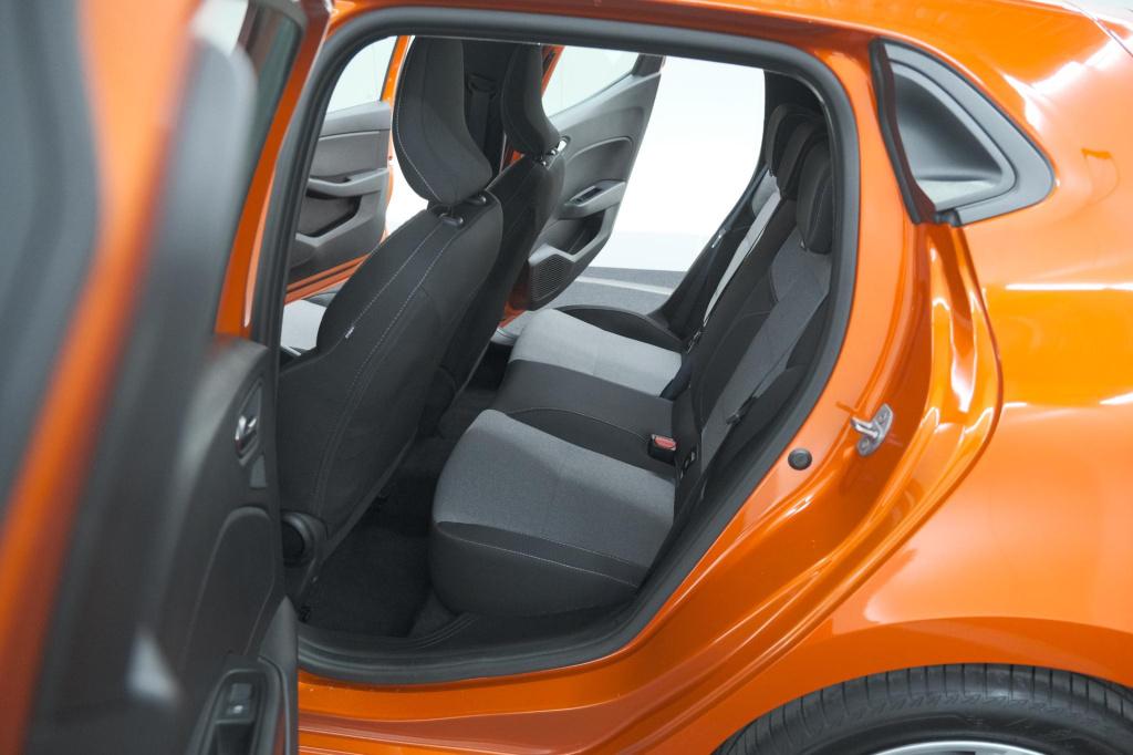 Renault Clio 1.6 e-tech full hybrid 145 evolution holland edition | apple c