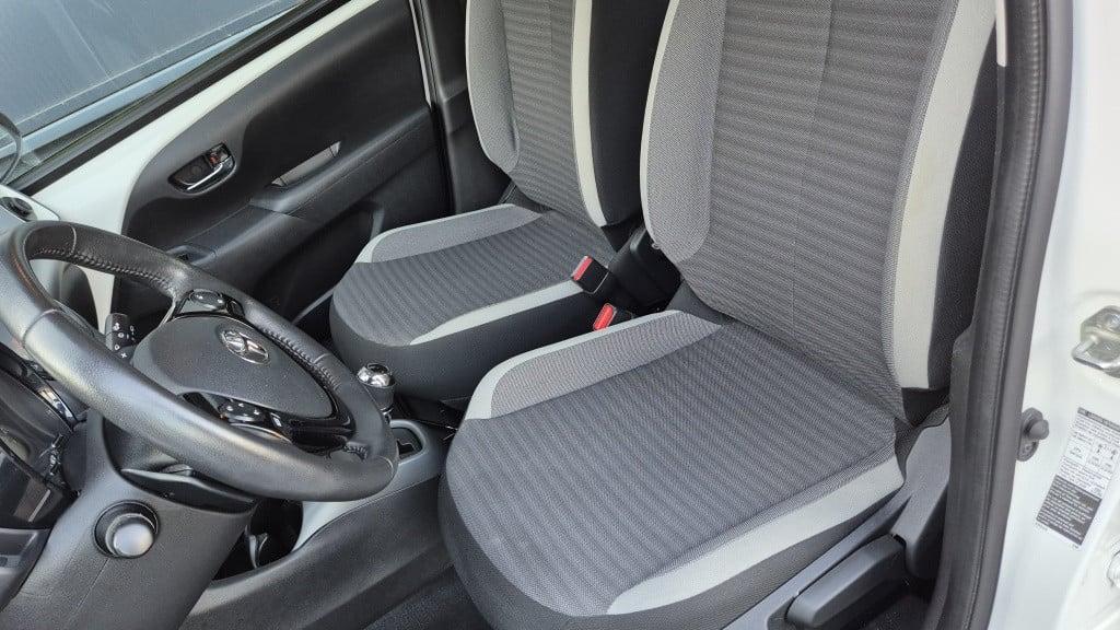Toyota Aygo 1.0 vvt-i x-cite*automaat*airco*camera*apple-carplay*android*