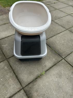 2 kattenbakken kort gebruikt gratis ophalen