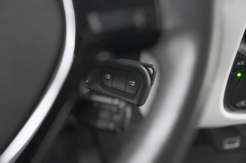 Citroen C1 1.0 vti airscape feel | vouwdak | camera | apple carplay | dab+