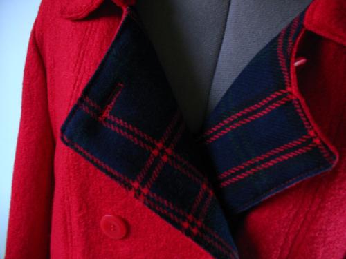 TE KOOP: Dameswinterjas rood