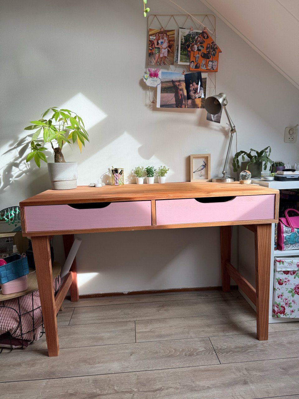 Mooi stevig houten bureau