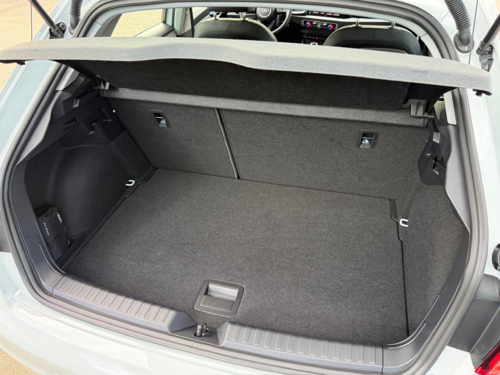 Audi A1 Sportback 25 tfsi s-tronic advanced | carplay | cruise | stoelverwa