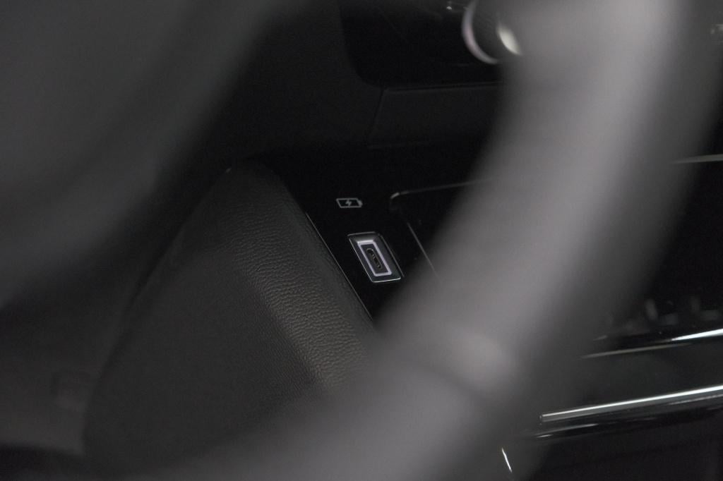 Peugeot 2008 1.2 hybrid 145 allure | 360 camera | adaptieve cruise control 