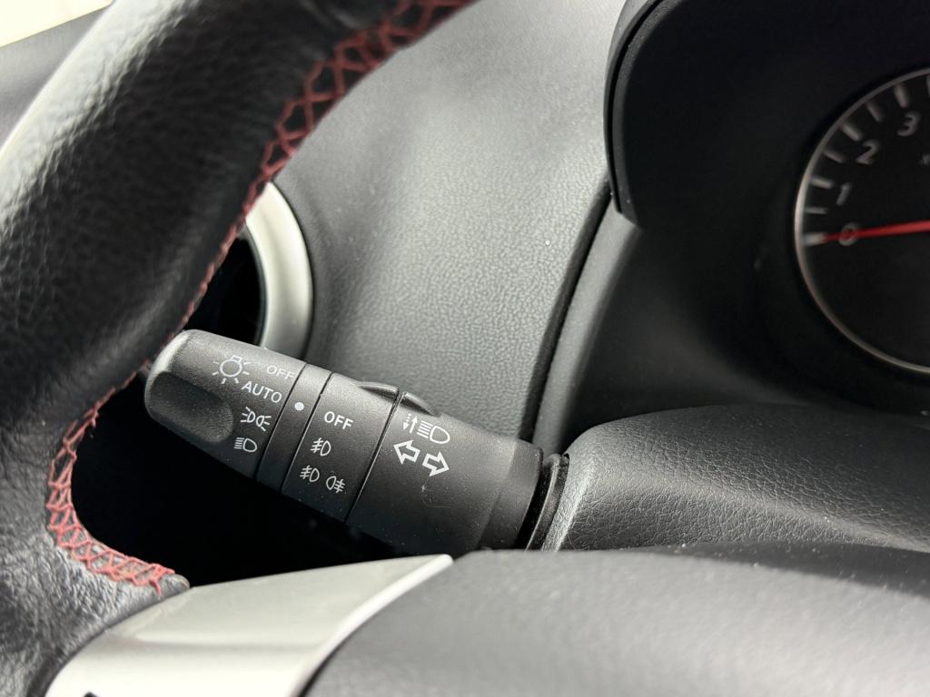 Nissan Note occasion 1.4 acenta | zwart | tweedehands nissan note | airco |