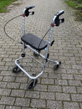 Rolator lichtgewicht.