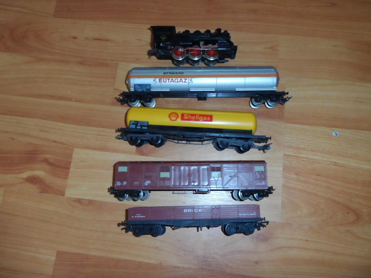 6 Wagons en 1 stoomloc 1309 Fleischmann