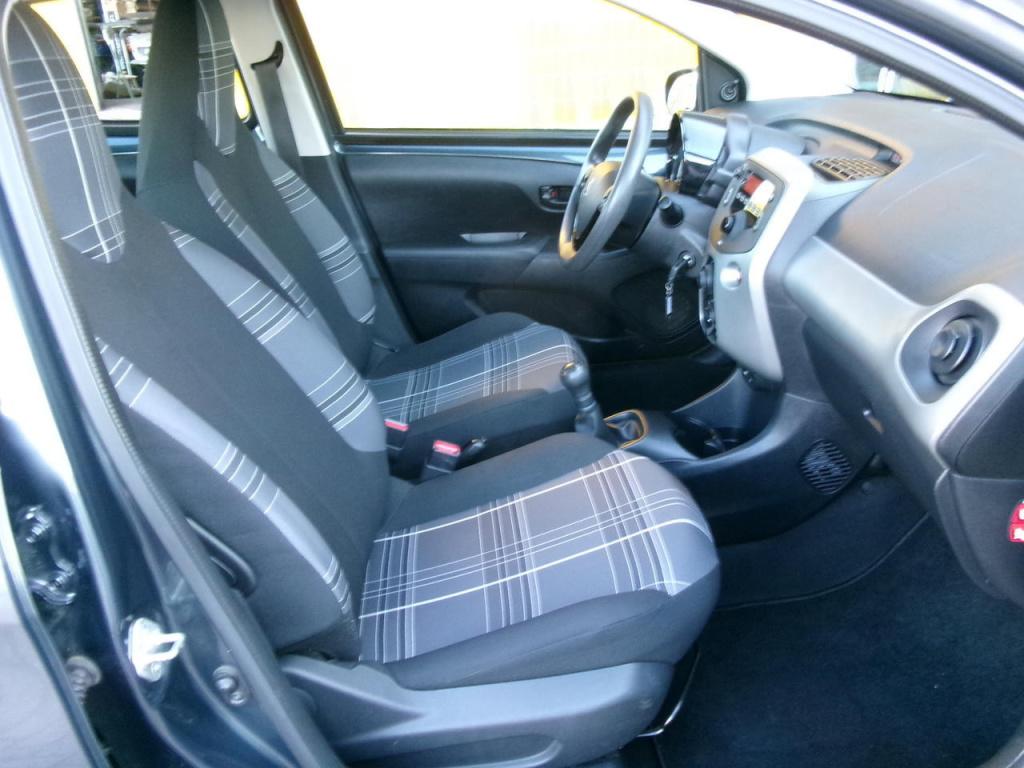 Peugeot 108 1.0 vti 5-drs, airco, bluetooth, 67000km. btw