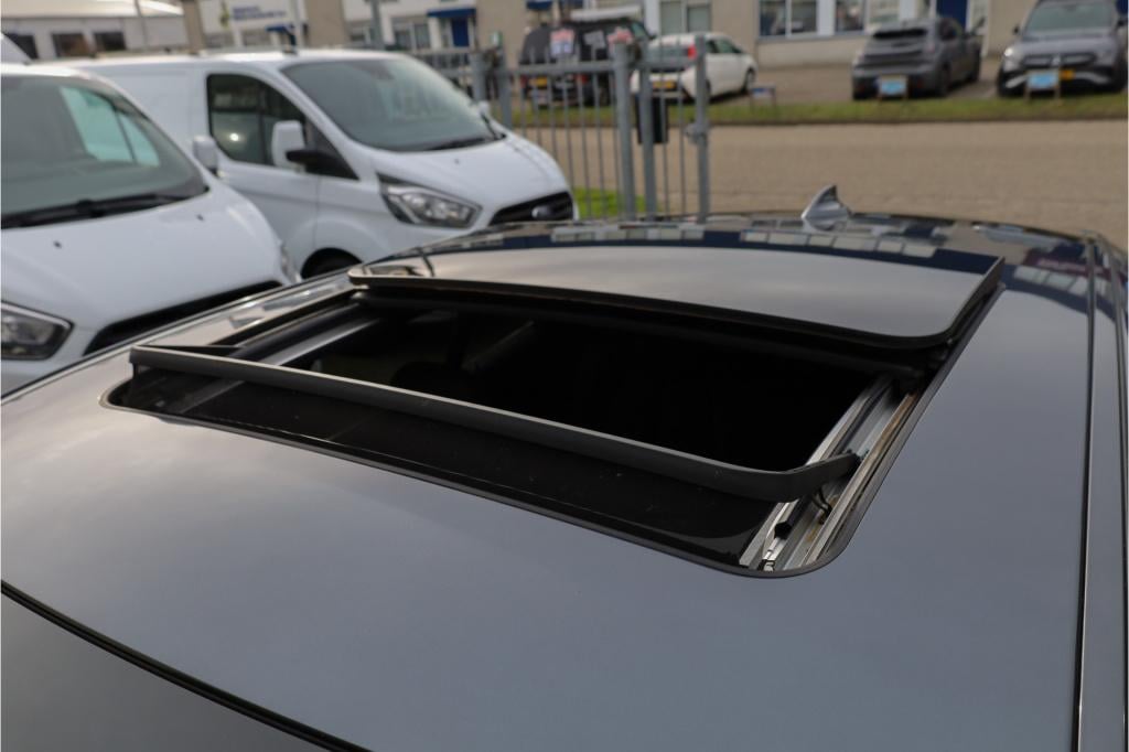 BMW X2 xdrive25e m sport pano i 18inch i hud