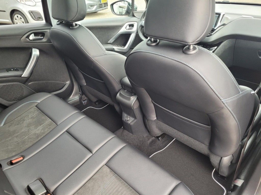 Peugeot 2008 1.2 puretech allure crossway treekhak alcantara leer / navigat