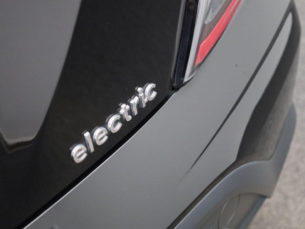 Hyundai Kona ev fashion 39 kwh