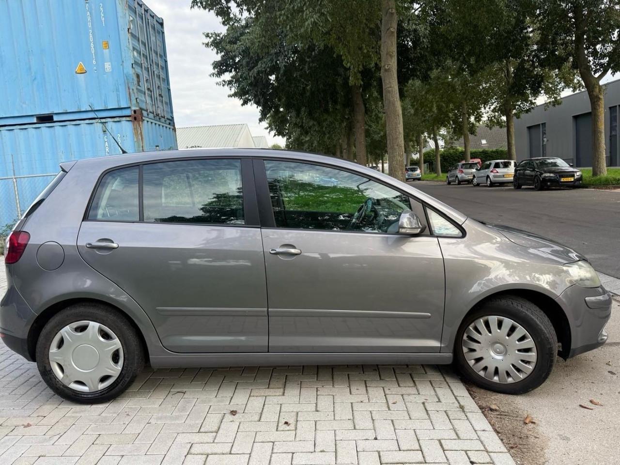 Volkswagen Golf Plus 1.6FSI Optive 3