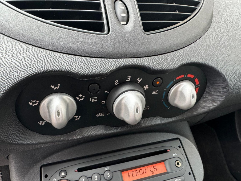 Renault Twingo 1.2-16v authentique