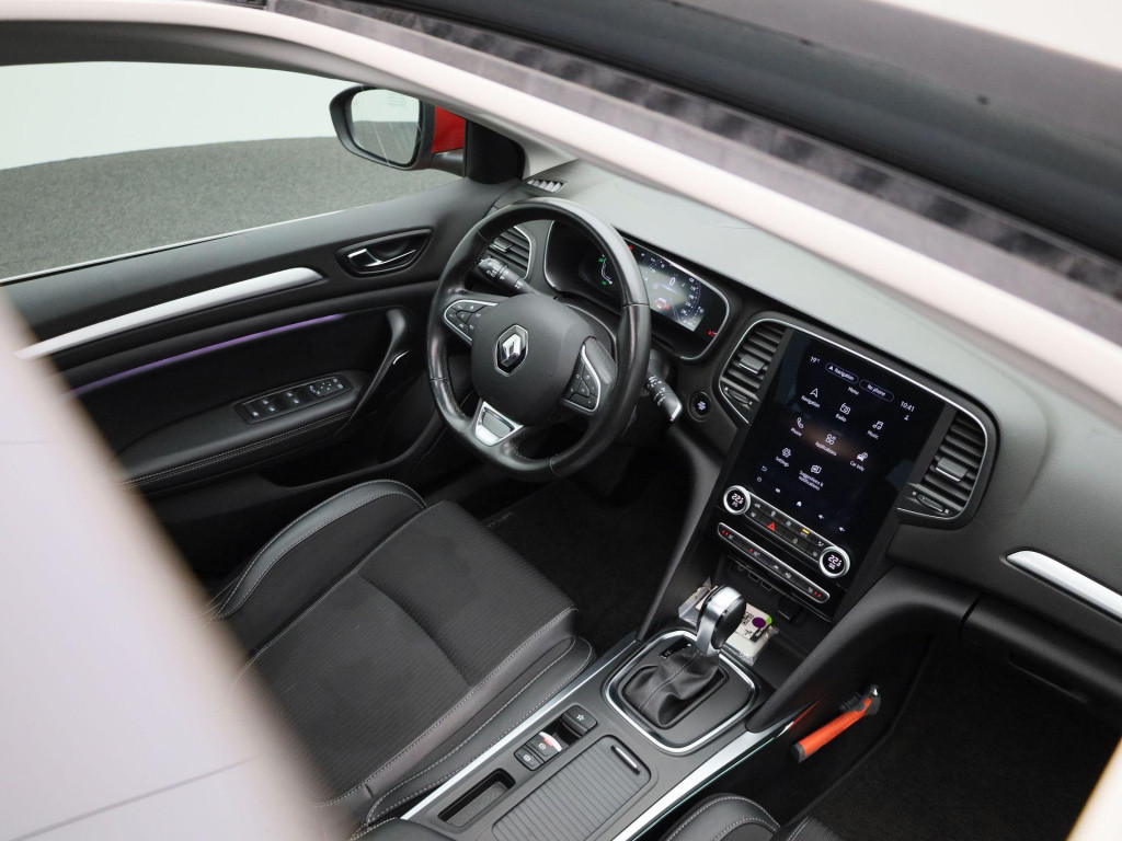 Renault Megane 1.3 tce intens | automaat | lmv | trekhaak | stoel verwarmin