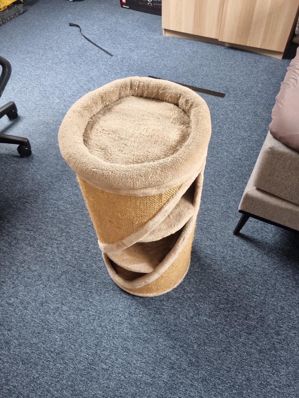 Katten meubel  / krabton