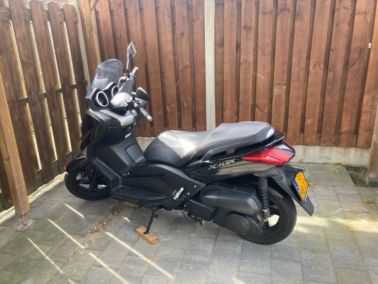 Yamaha X max 250 16.000 km in zeer goede staat.