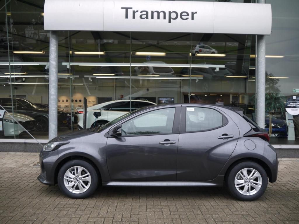 Mazda 2 Hybrid 1.5 centre-line