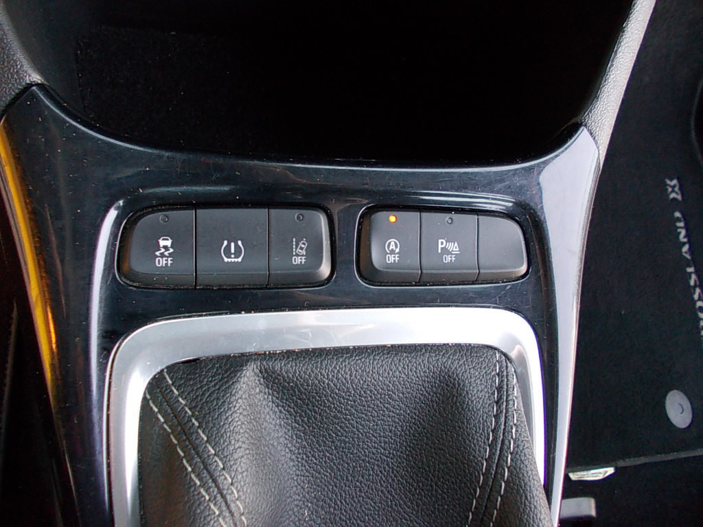 Opel Crossland X 1.2 turbo 110pk nav. i-link trekhaak btw