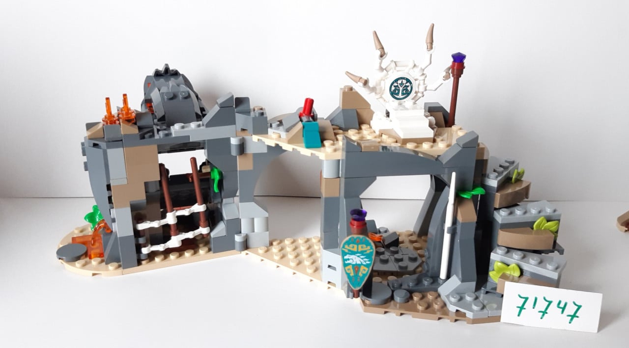 LEGO NINJAGO 71747: Het Dorp van de Beschermers
