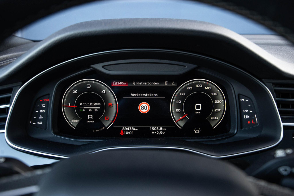 Audi Q7 sq7 s-line grijs kenteken 3x s-line / 360 camera / adaptive cruise 