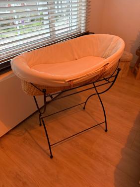 Wiegje met onderstel