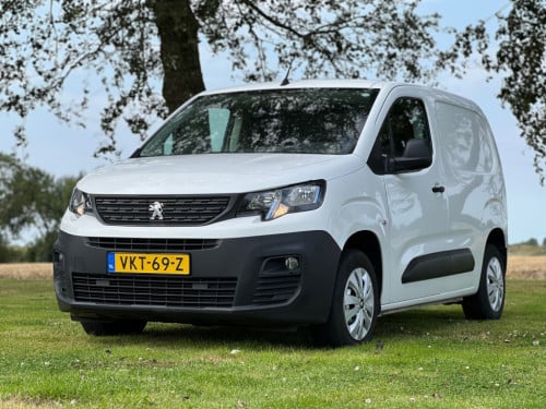Peugeot Partner 1.5 bluehdi premium//apple carplay//cruise
