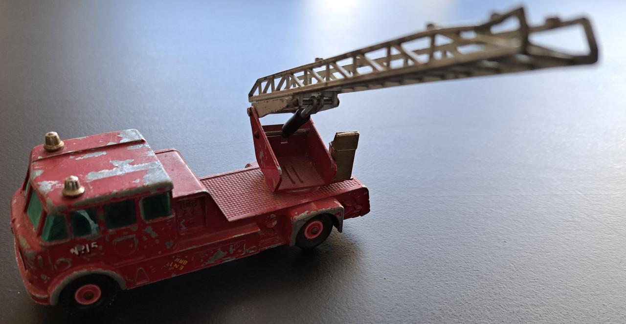 MATCHBOX KING SIZE nr. 15 - Merryweather brandweerwagen - 15 cm lang