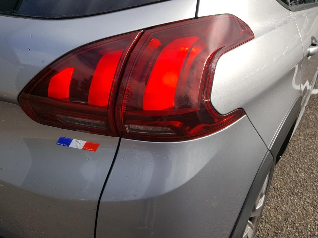 Peugeot 2008 1.2 130pk signature apple carplay & android auto | navigatie t