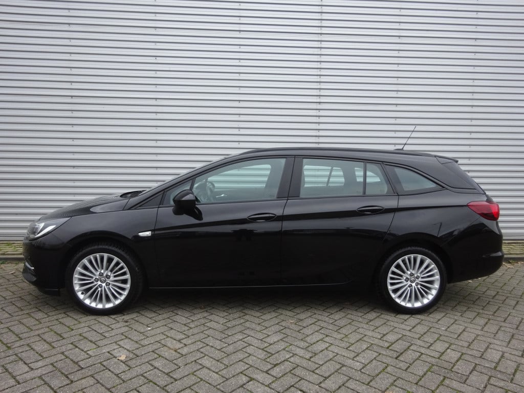 Opel Astra sports tourer 1.2 business edition navi / trekhaak / cruise cont
