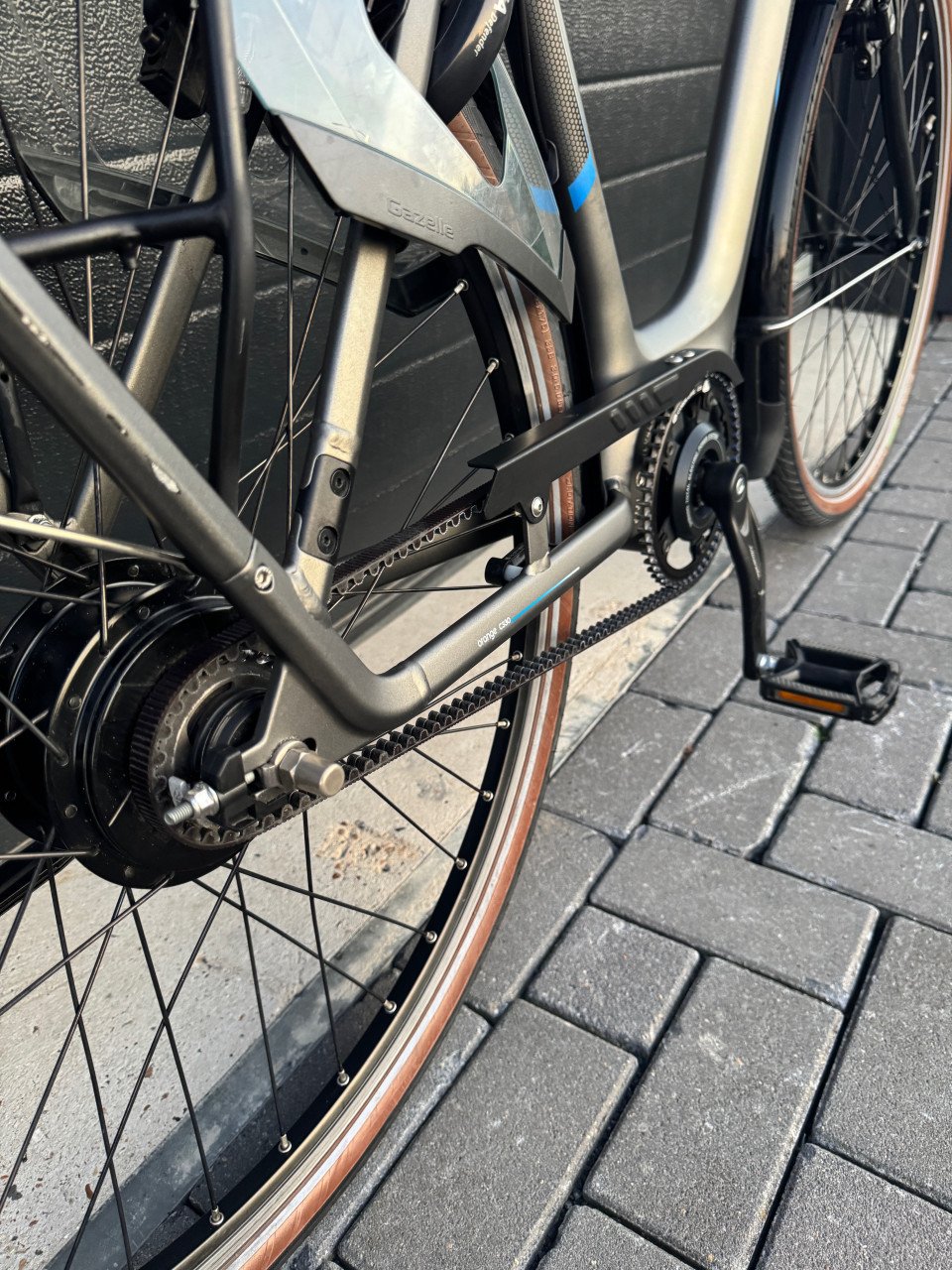 Gazelle C330 | Shimano Middenmotor | BELT