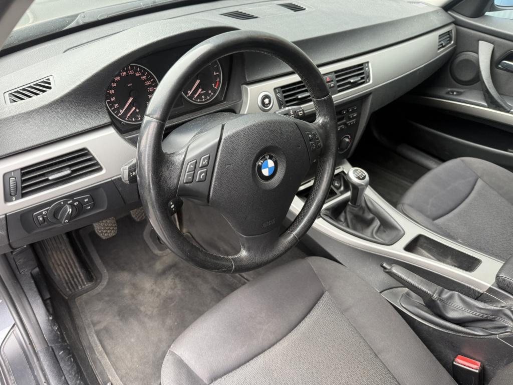 BMW 3-serie 320i 150pk executive sedan