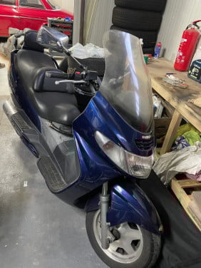 Suzuki Burgman 400