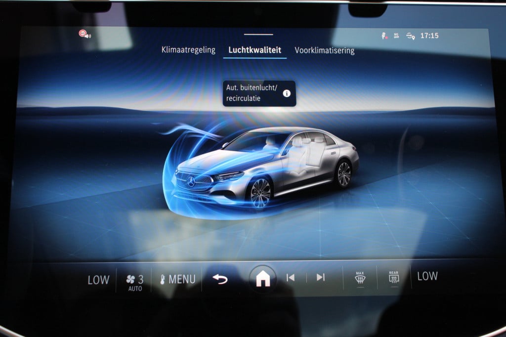 Mercedes-Benz E-Klasse 300 e amg line | superscreen | pano | burmester | 36