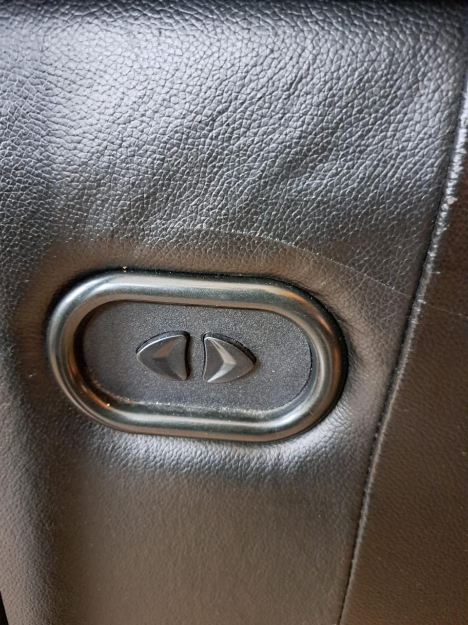 Zwart leren hoekbank