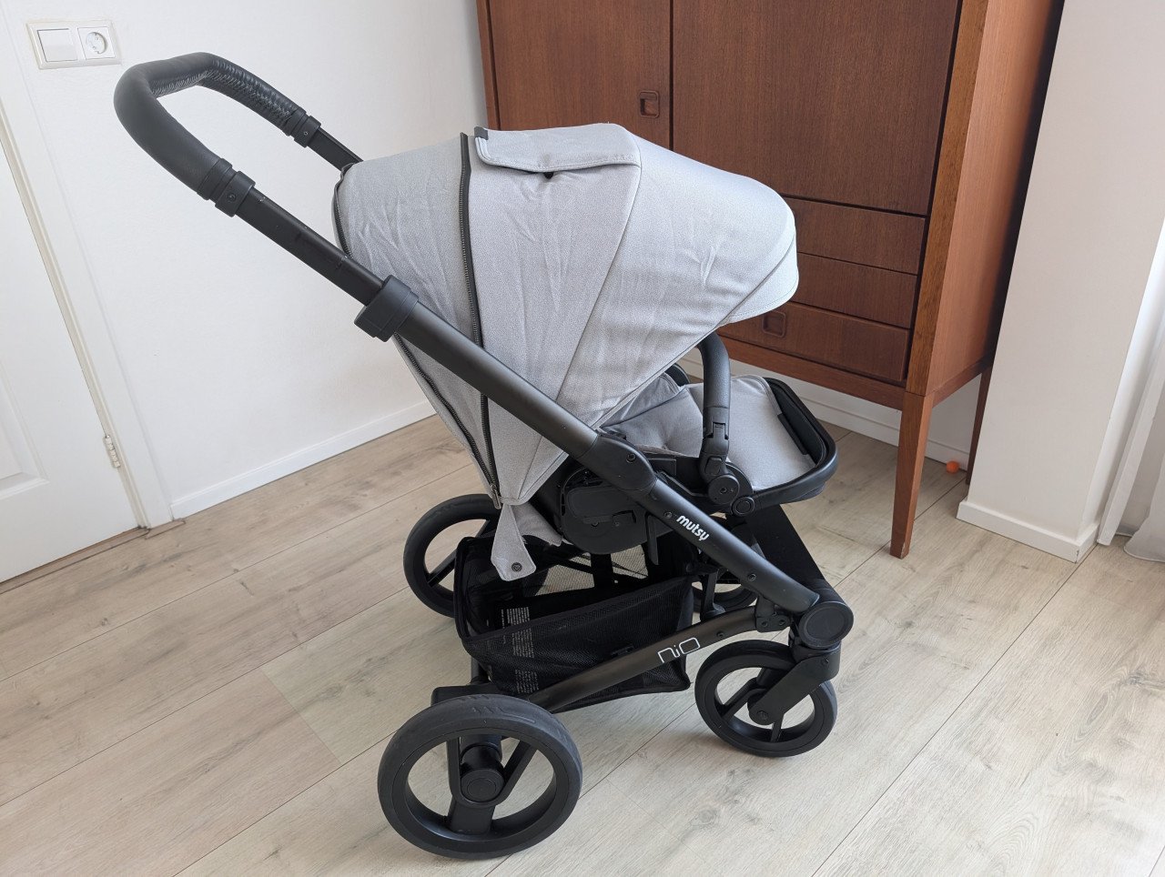 Nagenoeg nieuwe Mutsy Nio kinderwagen