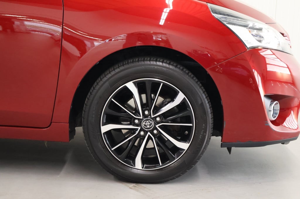 Toyota Corolla Verso 1.8 vvt-i volcano edition
