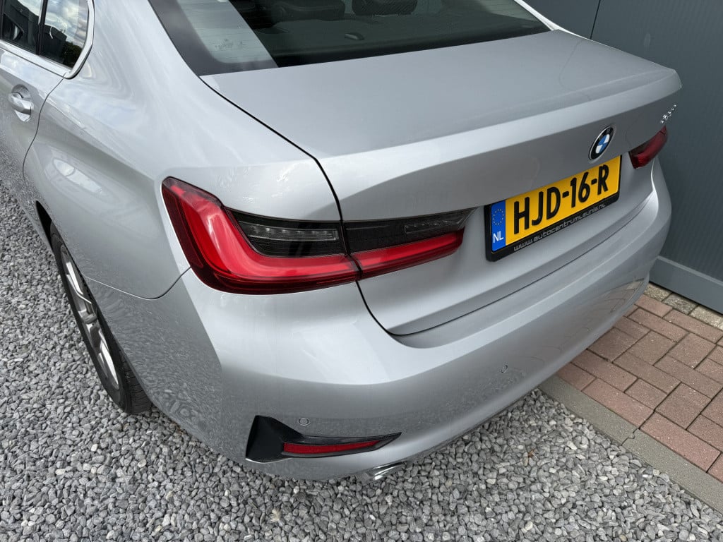 BMW 3-serie 320i automaat high executive sedan