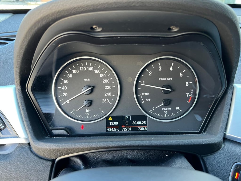 BMW X1 xdrive20i high executive sport-line aut | leer | 18'' | nav | trekha