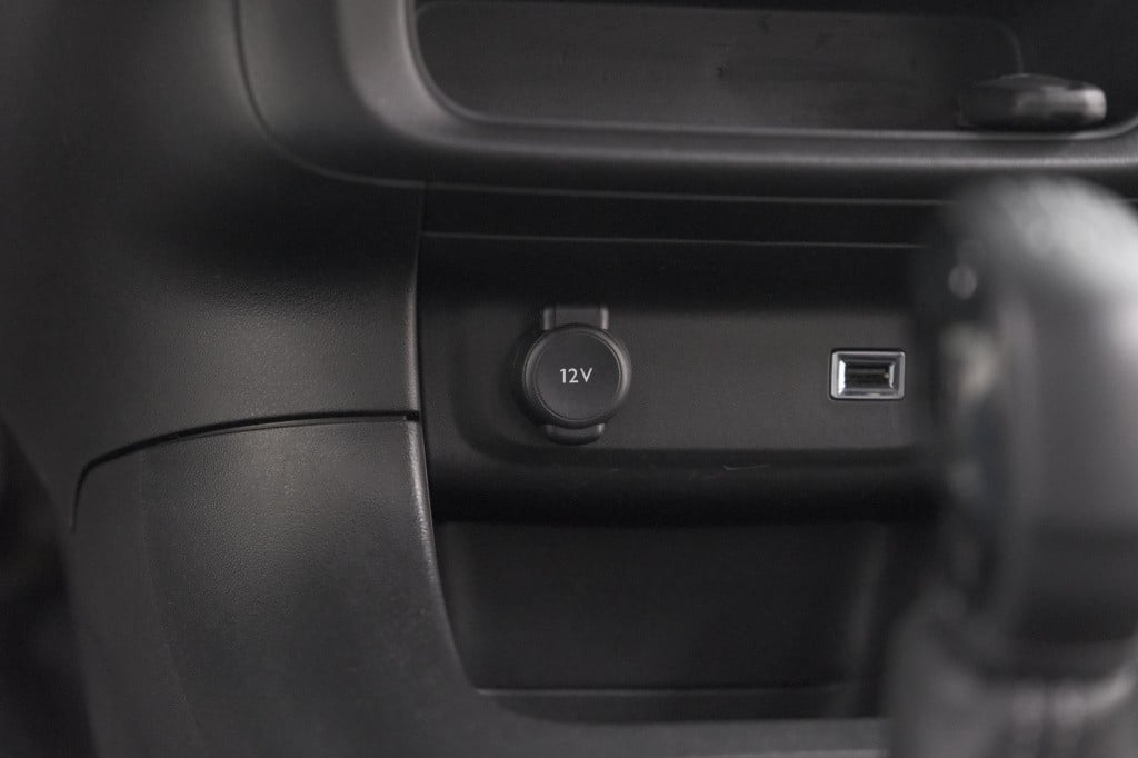 Citroen C3 puretech 82 c-series | parkeersensoren | navigatie | climate con