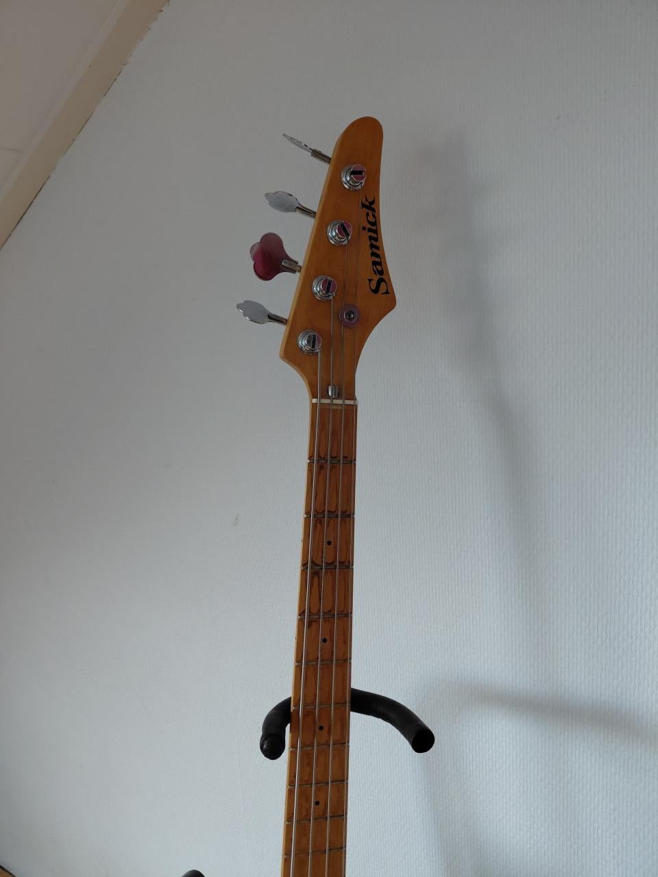 Samick basgitaar met versterker