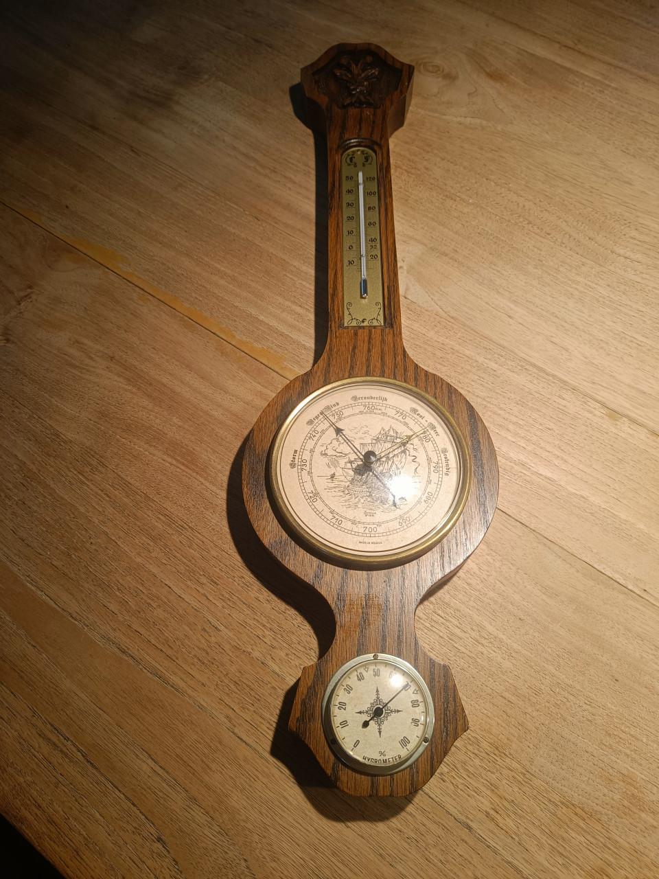 Antieke barometer