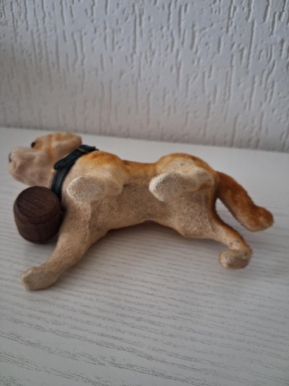 Sint Bernard "Nodder" flock vintage bobblehead hond